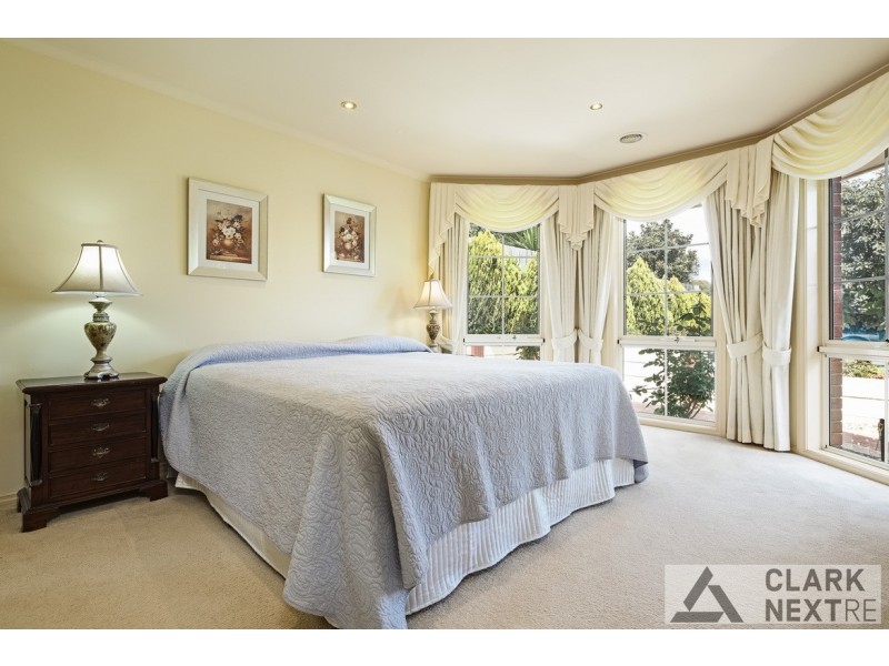 25 Davey Drive, Drouin VIC 3818