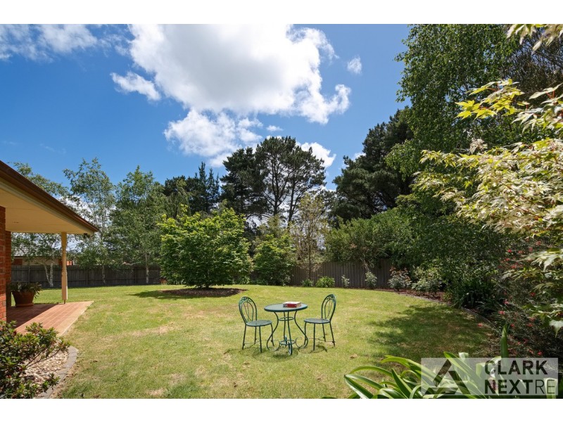 25 Davey Drive, Drouin VIC 3818