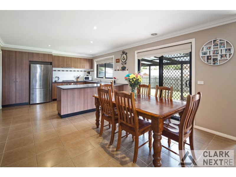 12 McMillan Drive, Warragul VIC 3820