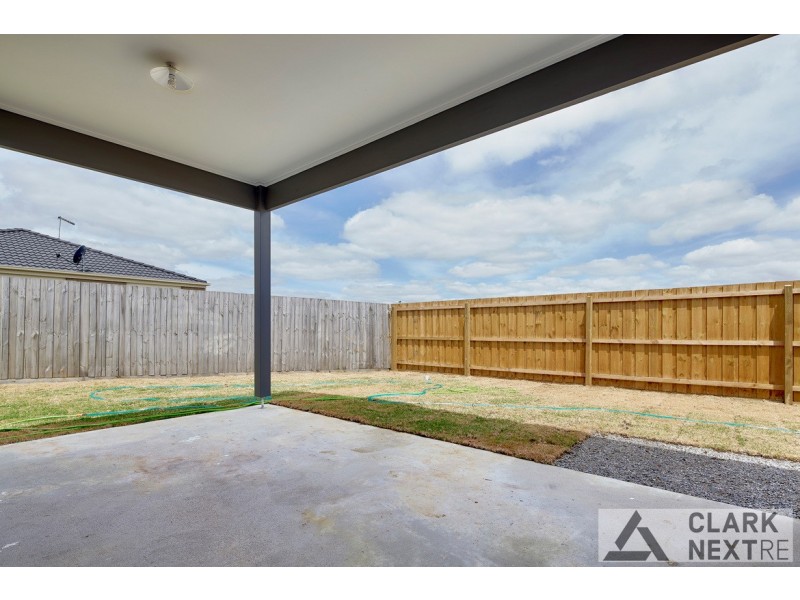 10 Ajax Street, Drouin VIC 3818
