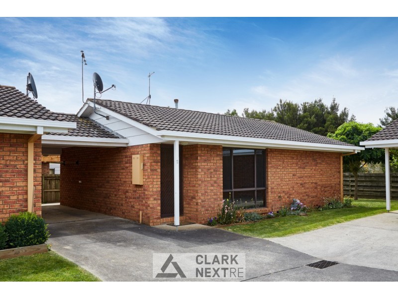 2/16 Cambridge Drive, Warragul VIC 3820