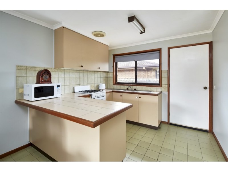 2/16 Cambridge Drive, Warragul VIC 3820