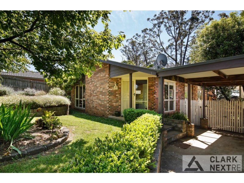 8 Andrew Court, Drouin VIC 3818