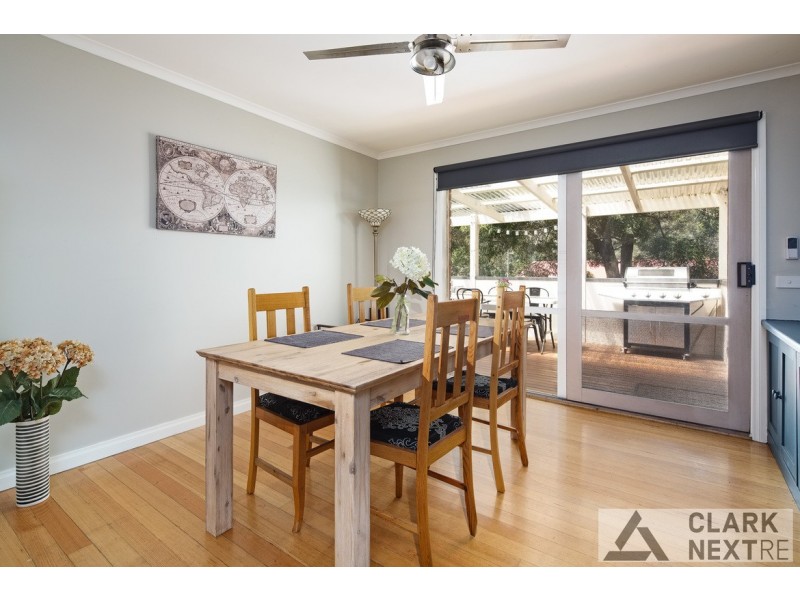 8 Andrew Court, Drouin VIC 3818