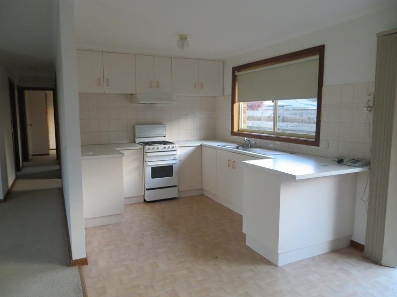 1/9 Melanie Drive, Warragul VIC 3820