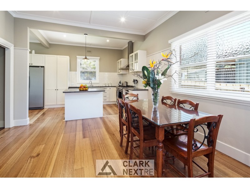 76 Railway Avenue, Garfield VIC 3814