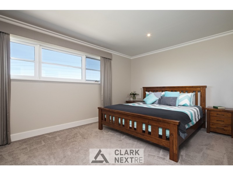 76 Railway Avenue, Garfield VIC 3814