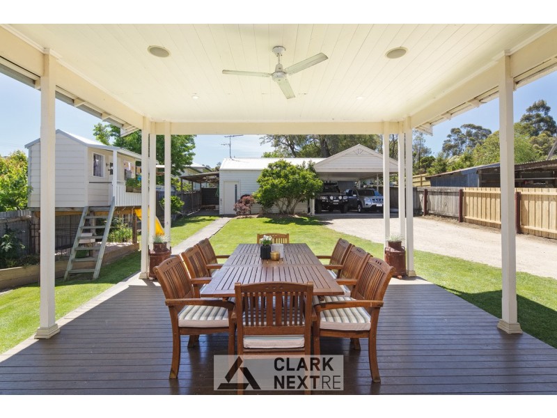 76 Railway Avenue, Garfield VIC 3814