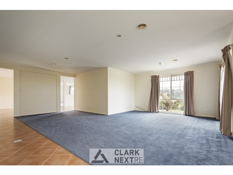 11 Deakin Court, Warragul VIC 3820