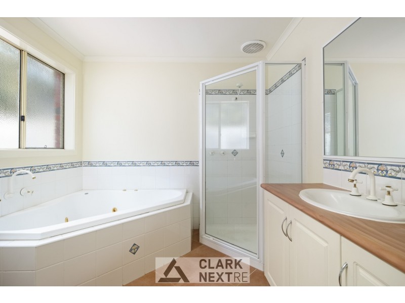 11 Deakin Court, Warragul VIC 3820