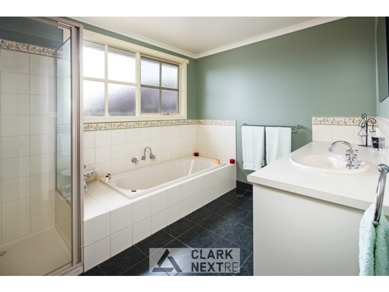 45 Wood Street, Drouin VIC 3818