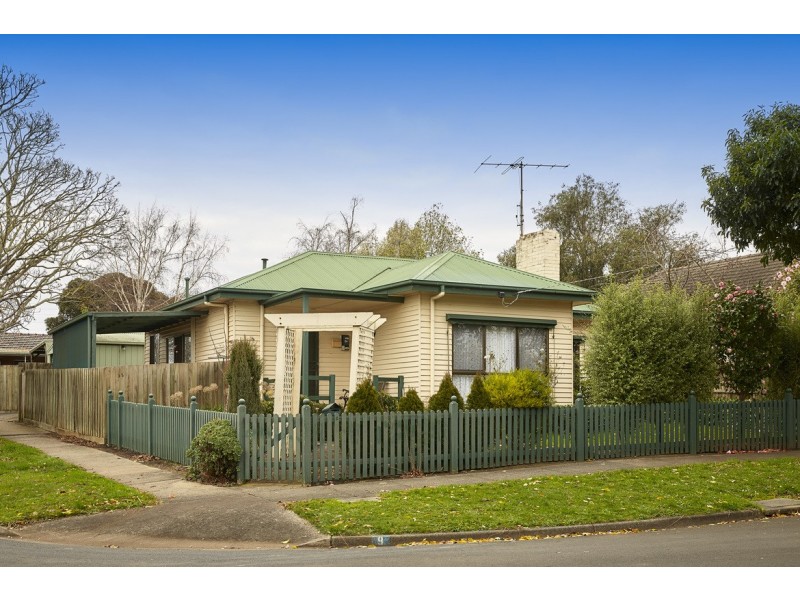 9 Davies Street, Warragul VIC 3820