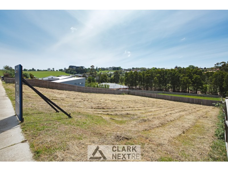 18 Myrtle Crescent, Warragul VIC 3820