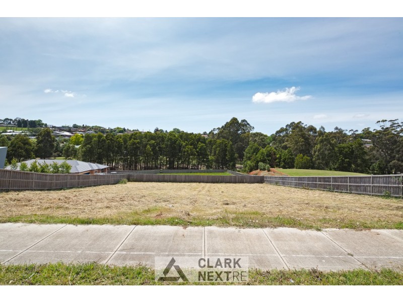 18 Myrtle Crescent, Warragul VIC 3820