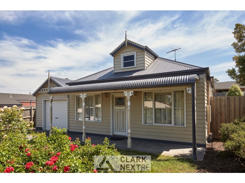 13 Holland Street, Drouin VIC 3818