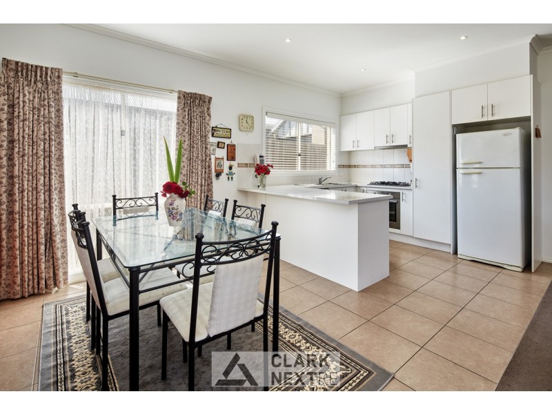 13 Holland Street, Drouin VIC 3818