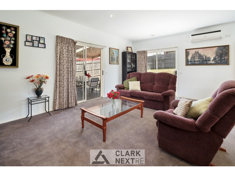13 Holland Street, Drouin VIC 3818