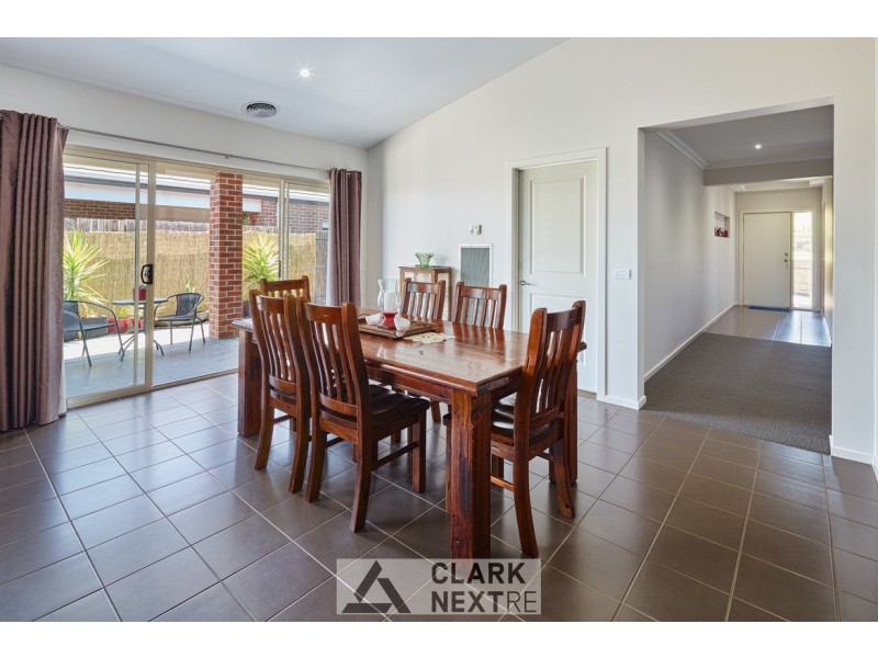 104 Church Street, Drouin VIC 3818