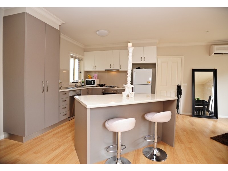 2/8 Stoll Street, Warragul VIC 3820