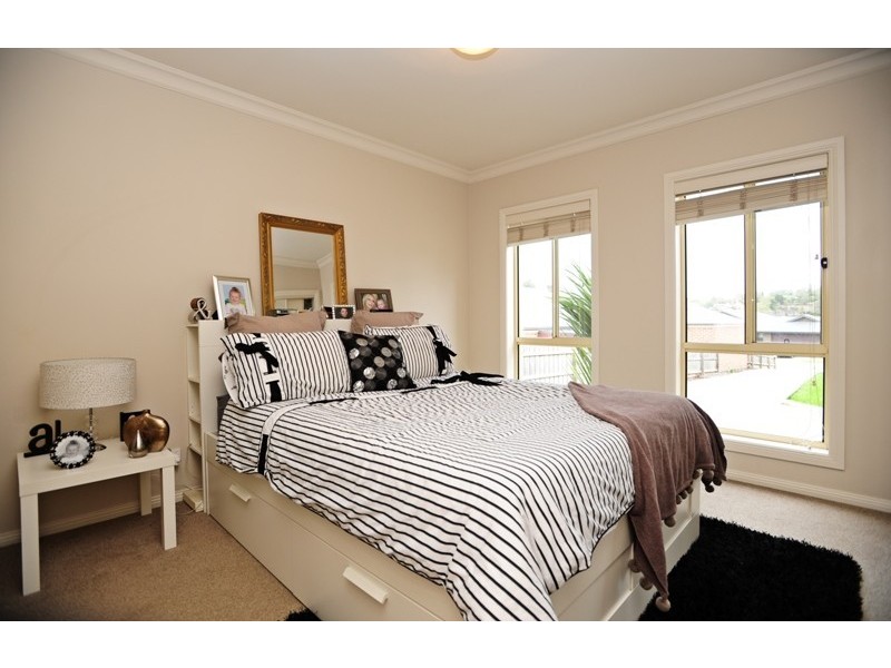 2/8 Stoll Street, Warragul VIC 3820