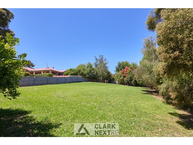 8 Jackson Drive, Drouin VIC 3818