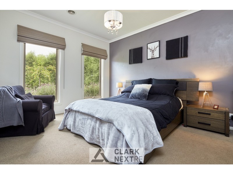 15 Norman Road, Drouin VIC 3818