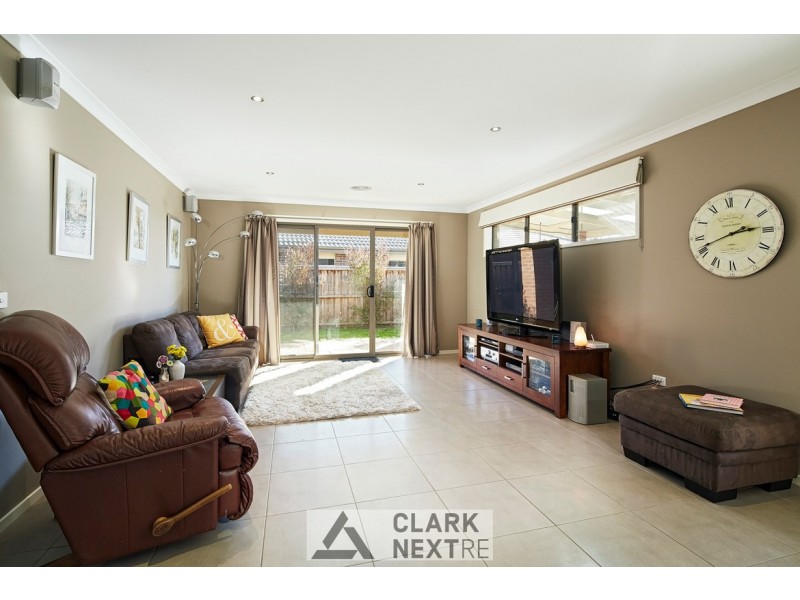 8 Wisteria Drive, Yarragon VIC 3823