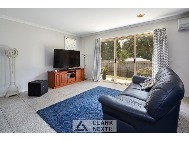 4 Lawson Road, Drouin VIC 3818