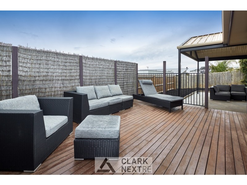 24 Willow Crescent, Warragul VIC 3820