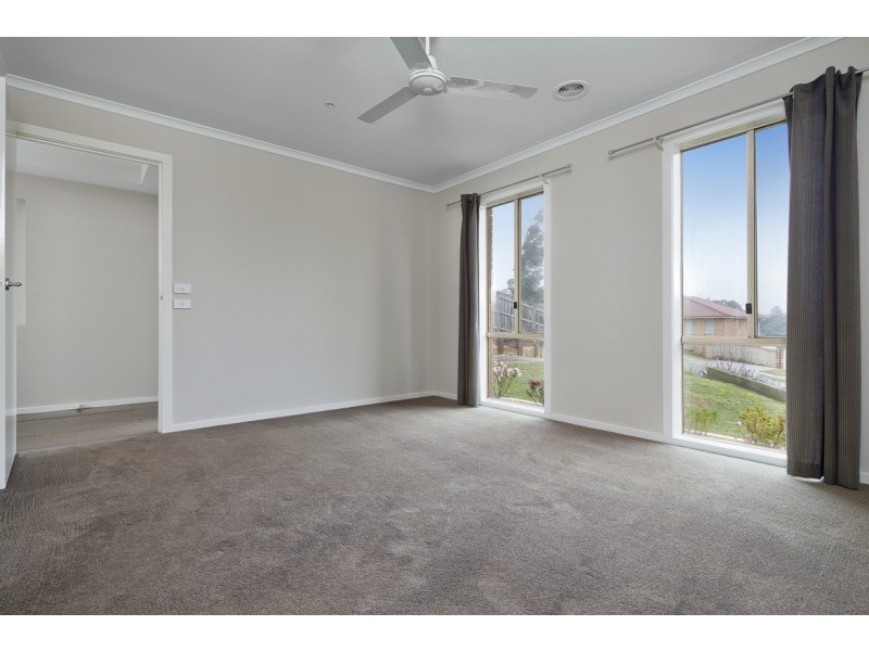 13 Vivian Court, Drouin VIC 3818