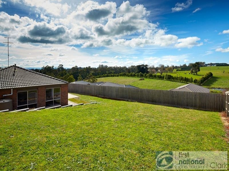 13 Vivian Court, Drouin VIC 3818