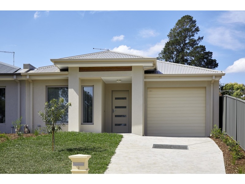 2/275a Princes Way, Drouin VIC 3818
