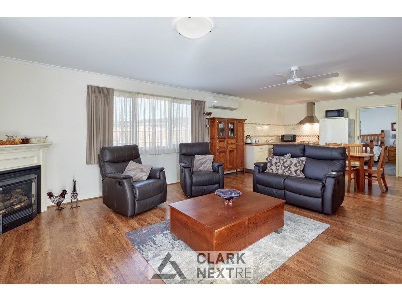 24 Hardy Drive, Trafalgar VIC 3824