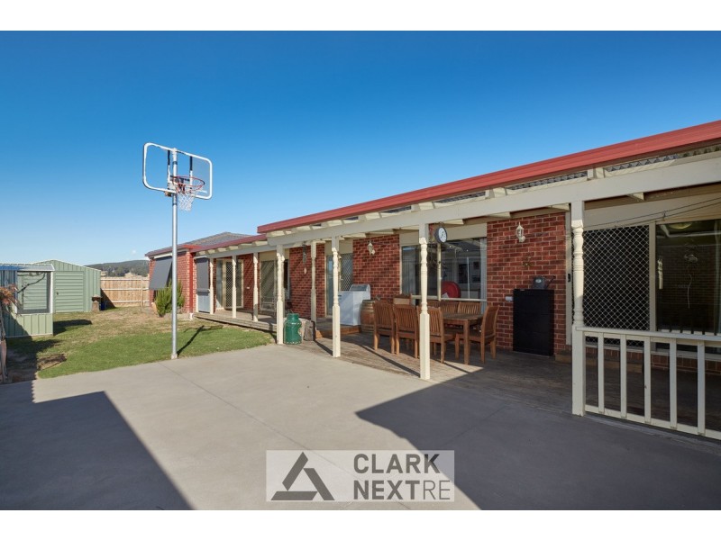 24 Hardy Drive, Trafalgar VIC 3824