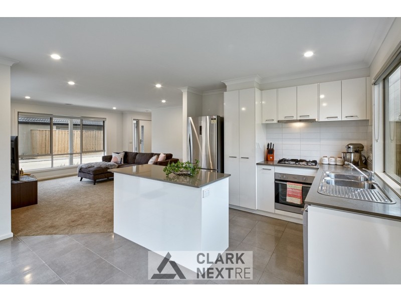 2/225 Sutton Street, Warragul VIC 3820