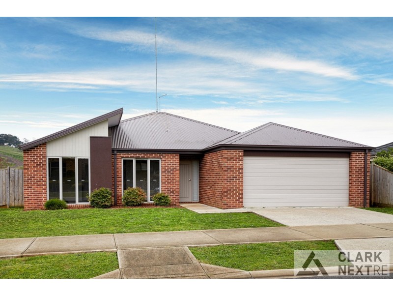 182 Twin Ranges Drive, Warragul VIC 3820