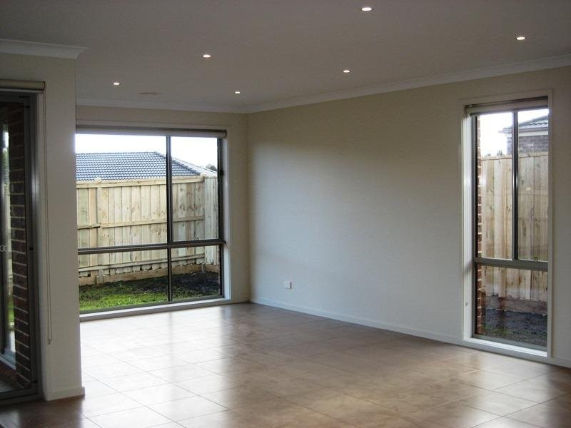 182 Twin Ranges Drive, Warragul VIC 3820