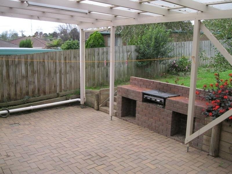 2 Somerset Drive, Warragul VIC 3820