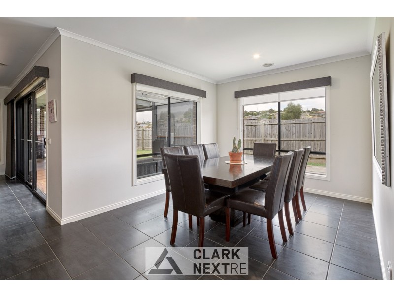 38 Summerhill Boulevard, Drouin VIC 3818