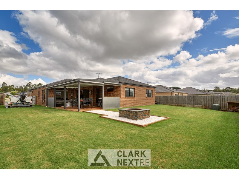 38 Summerhill Boulevard, Drouin VIC 3818