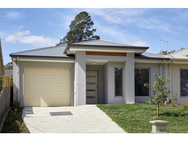 1/275a Princes Way, Drouin VIC 3818