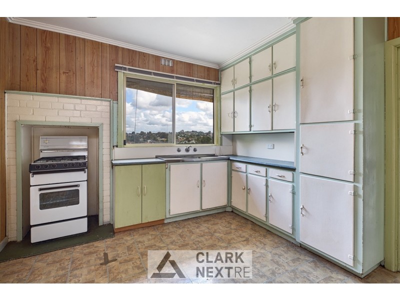 13 Burton Street, Warragul VIC 3820