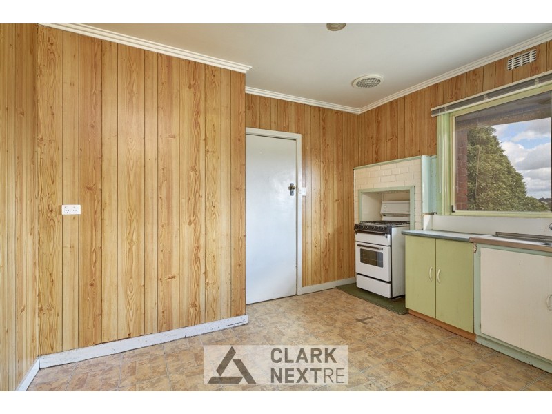 13 Burton Street, Warragul VIC 3820