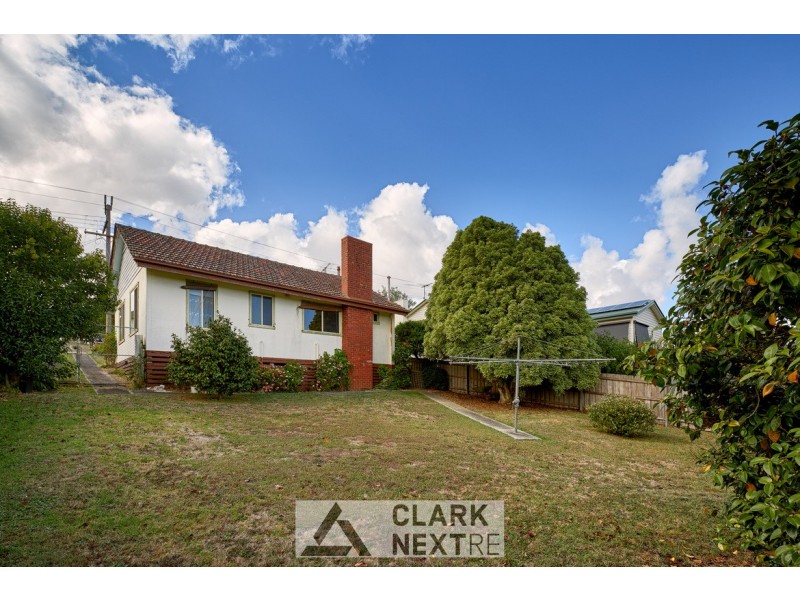 13 Burton Street, Warragul VIC 3820