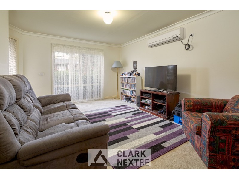 1/20 Hopetoun Road, Drouin VIC 3818