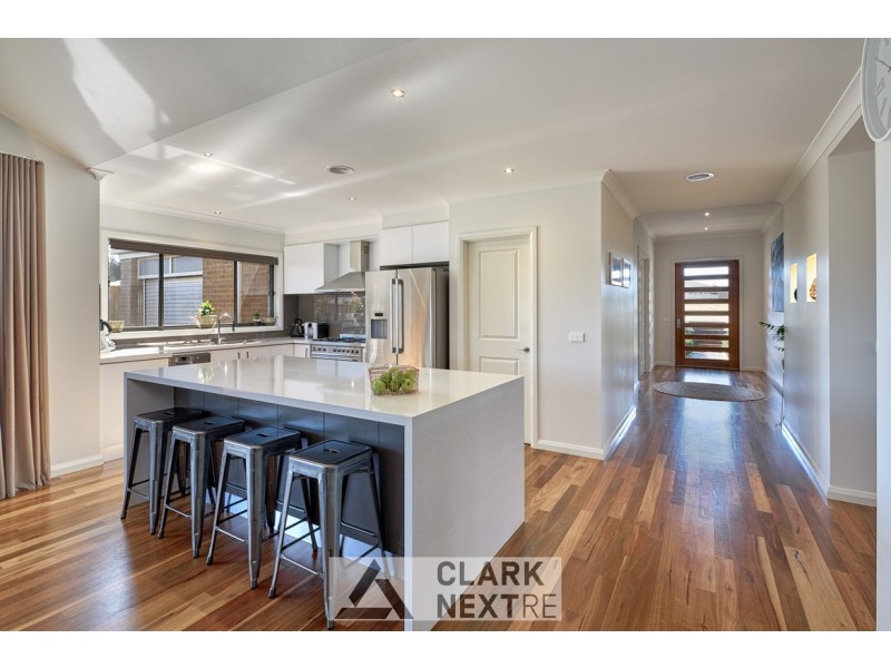 13 Hawkesburn Court, Warragul VIC 3820