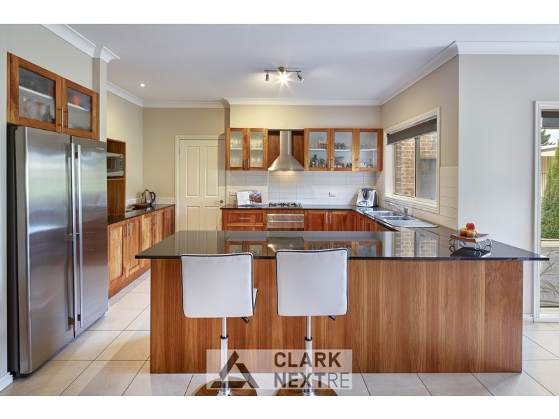 17 Hague Court, Drouin VIC 3818
