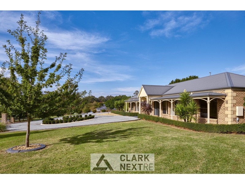 17 Hague Court, Drouin VIC 3818