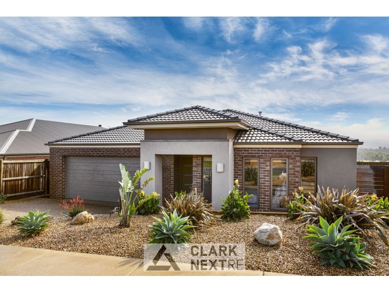 5 Warwick Way, Drouin VIC 3818