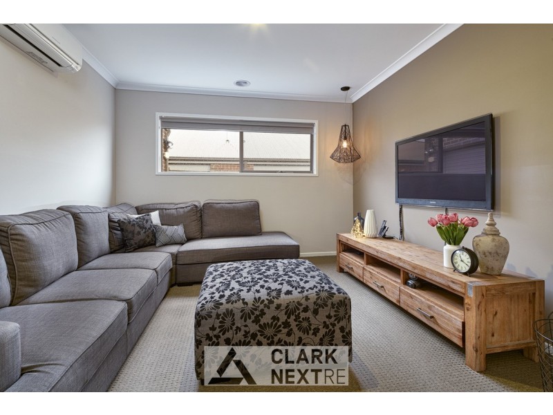 5 Warwick Way, Drouin VIC 3818